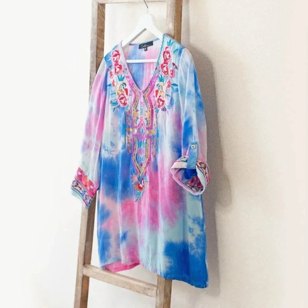 Calessa Tunic Top Size Medium Tie Dye VNeck Roll Tab Sleeves Embroidered - Picture 2 of 9